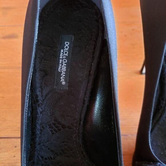 Dolce and Gabbana Satin Lace Bow Pump Black Platform Heels Peep Toe Size 39 - Picture 3 of 8